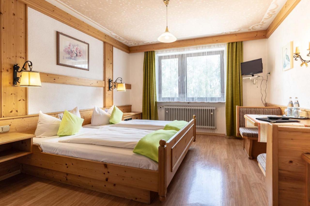 Hotel-Gasthof Zum Dragoner Peiting Exterior photo